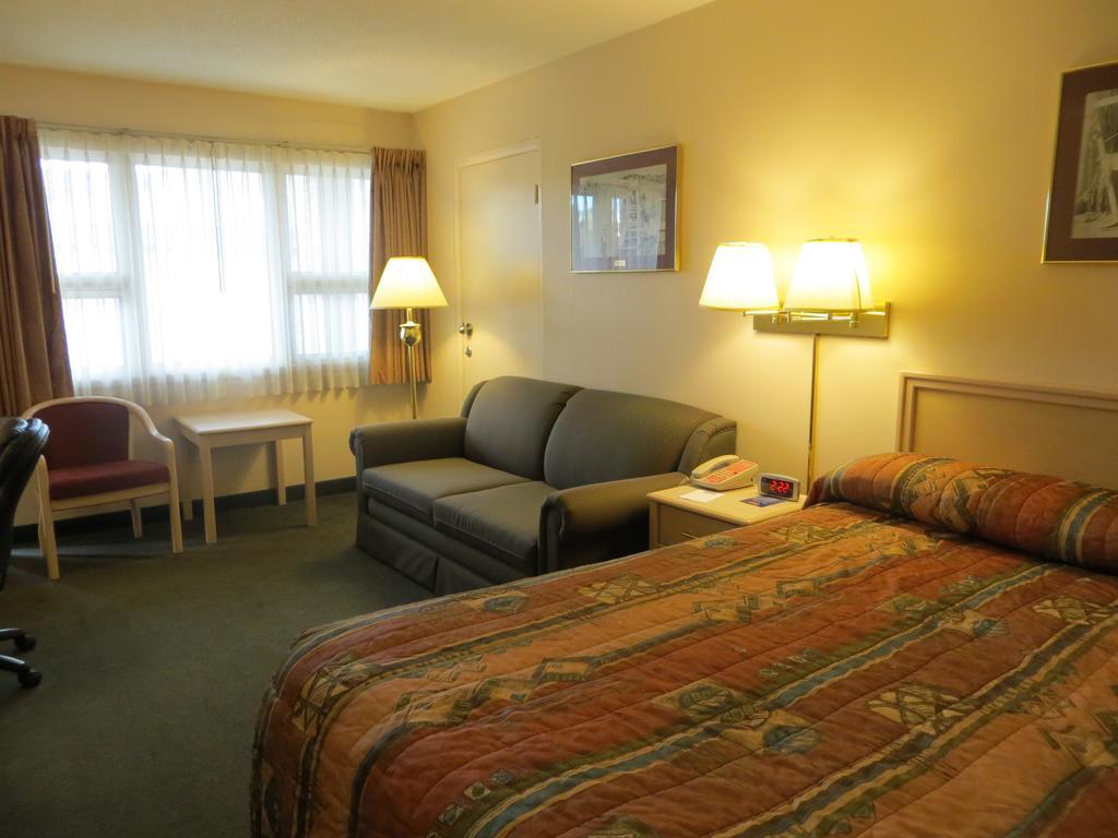 Thriftlodge Calgary North Экстерьер фото