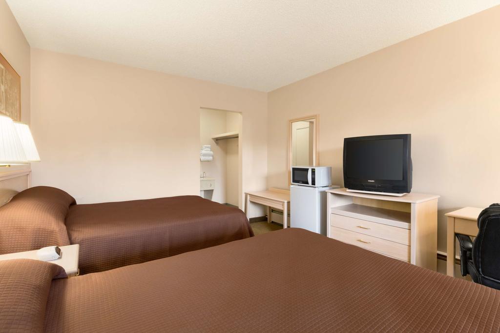 Thriftlodge Calgary North Экстерьер фото